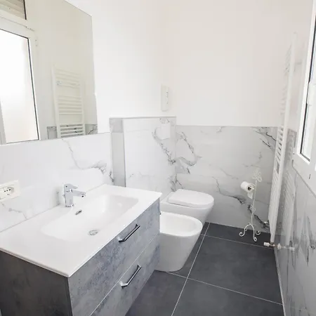 Daniele 벨레지아아지마리나